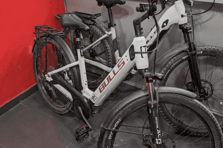 Rent City Bike Granada at Andalucía Ebikes shop