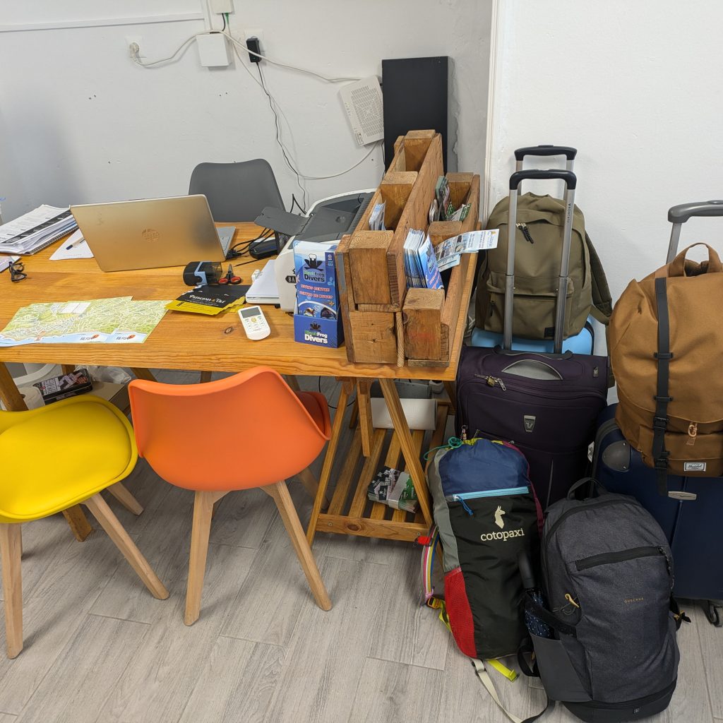 left-luggage-nerja-luggage-storage